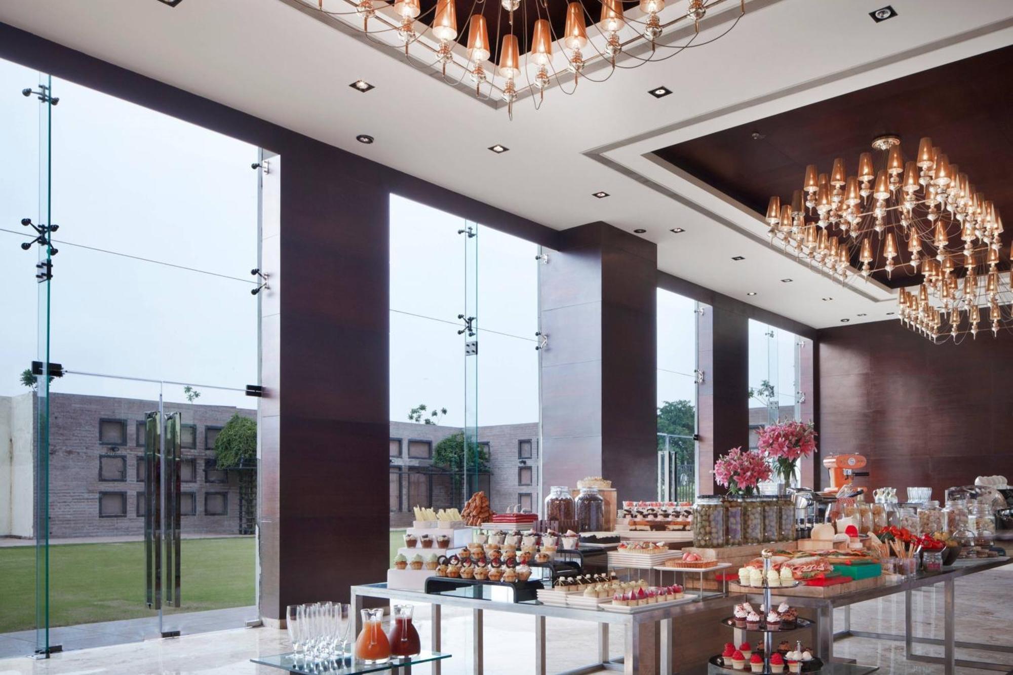 Jaipur Marriott Hotel Екстериор снимка The lobby